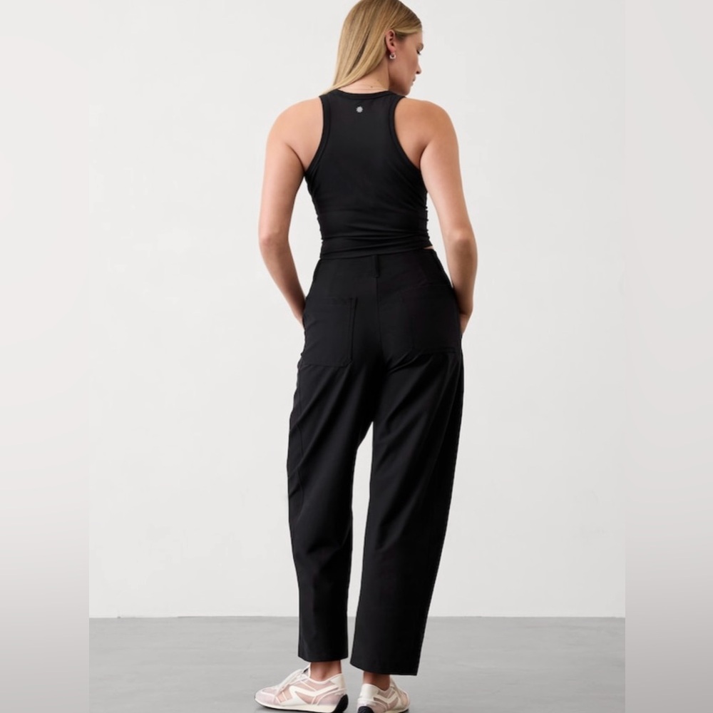 NWT-Athleta Black Skyline Utility Barrel Pant, Size 12 - Picture 2 of 6